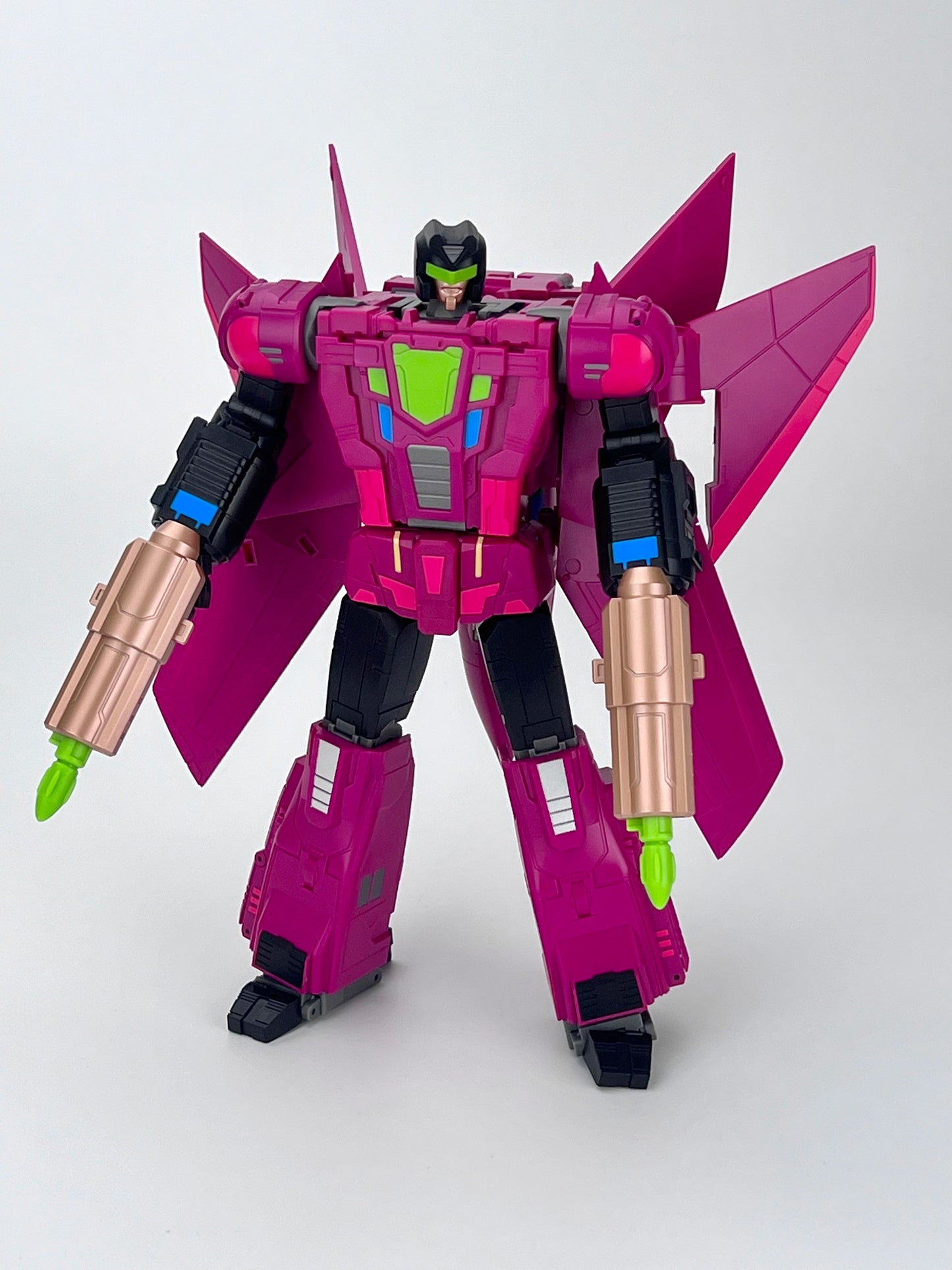 MB-24B WINGMAN
(TFCON Los Angeles 2024 EXCLUSIVE)
