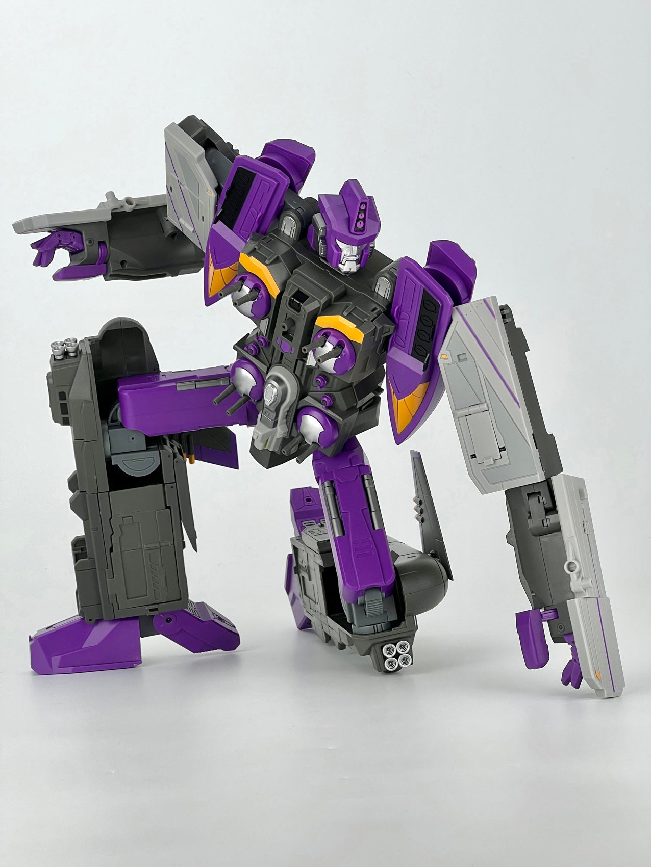 MB-21 TSUNAMI