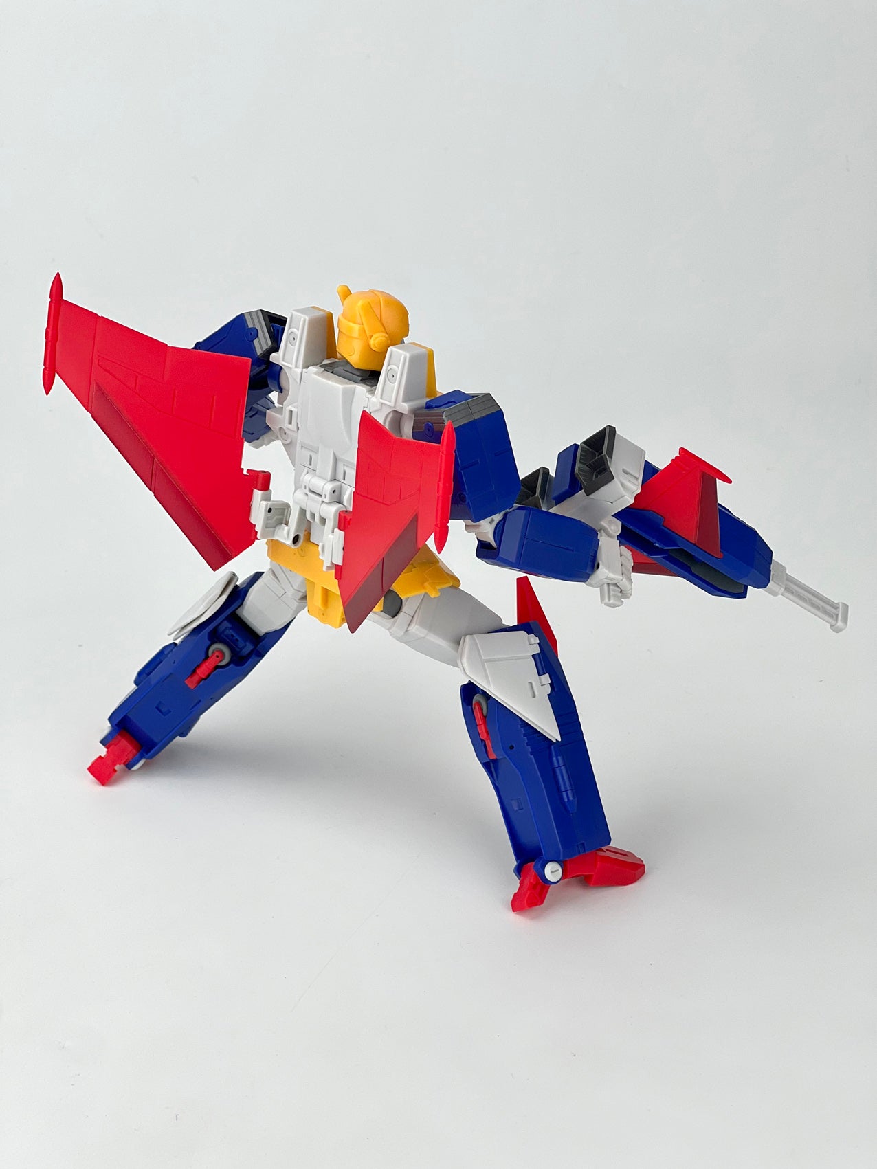 MB-32 ARMOUR EAGLE