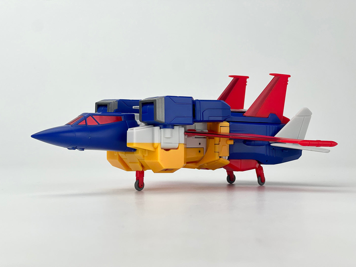 MB-32 ARMOUR EAGLE