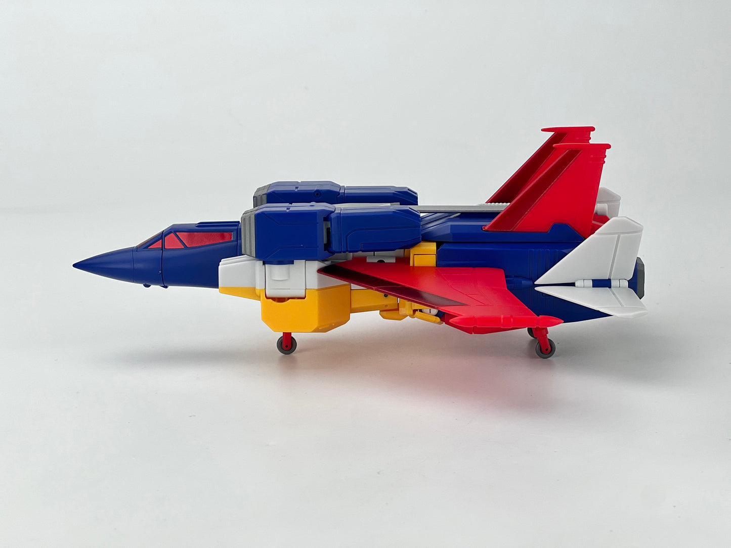 MB-32 ARMOUR EAGLE