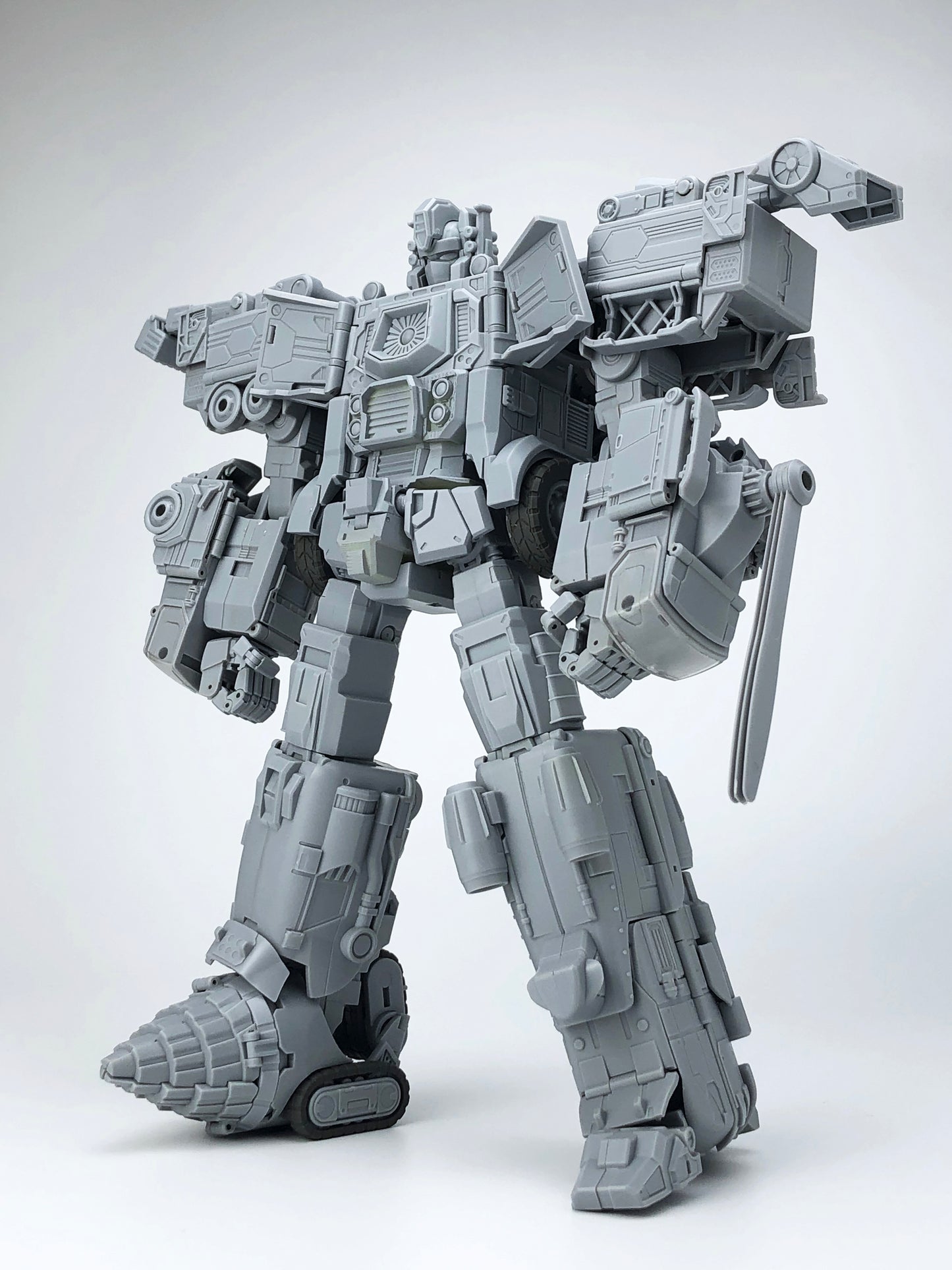 MB-18 ENERGY COMMANDER