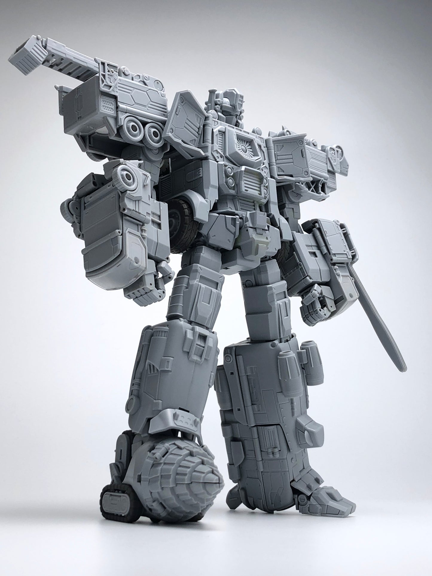 MB-18 ENERGY COMMANDER