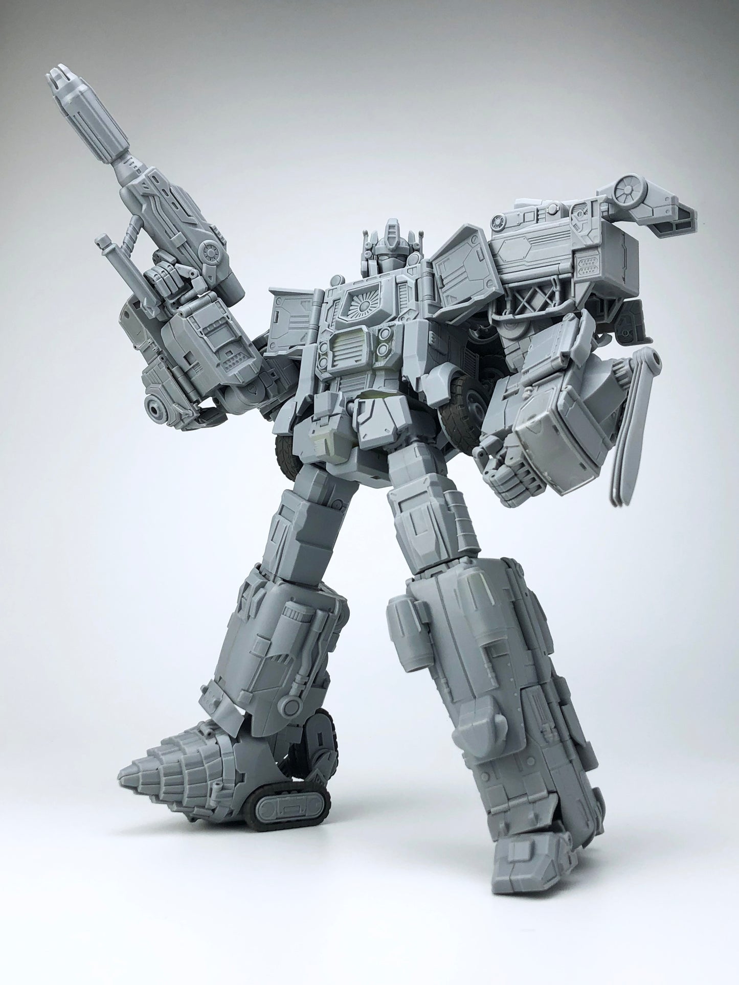 MB-18 ENERGY COMMANDER