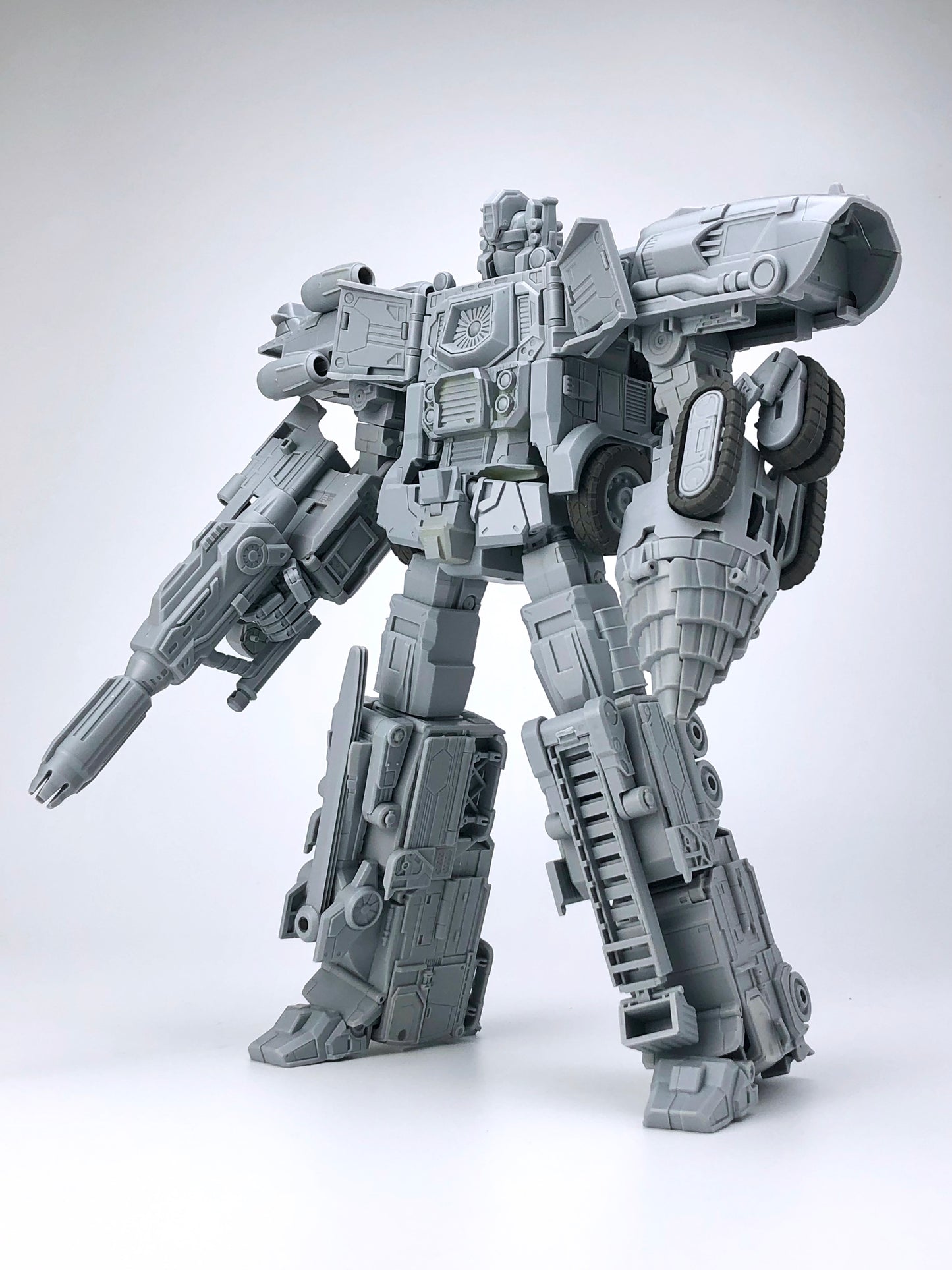 MB-18 ENERGY COMMANDER
