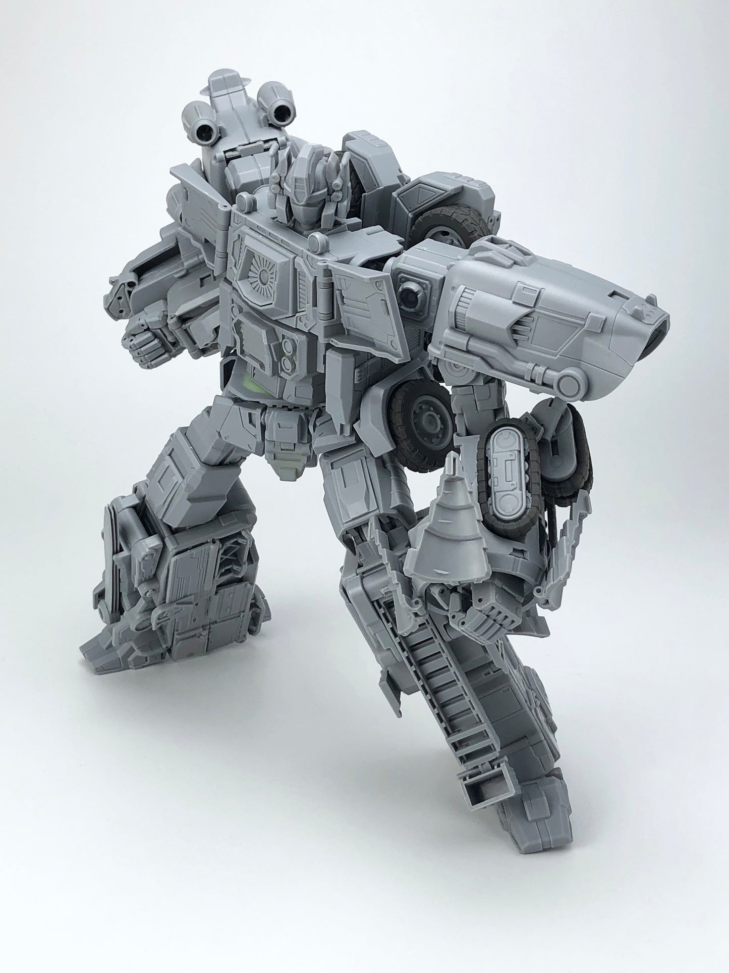 MB-18 ENERGY COMMANDER