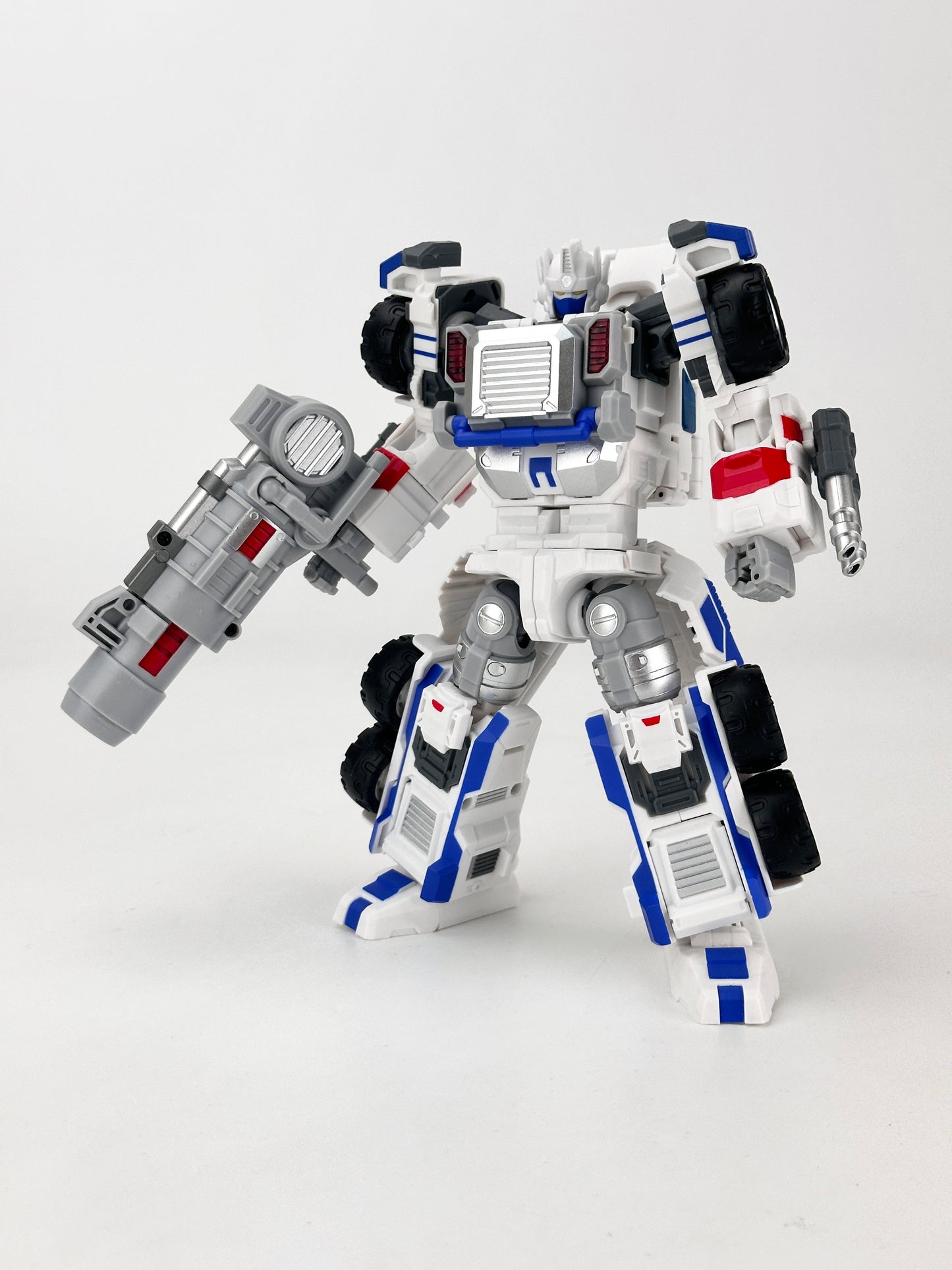 MB-15F WHITE NAVAL COMMANDER (Core robot only)