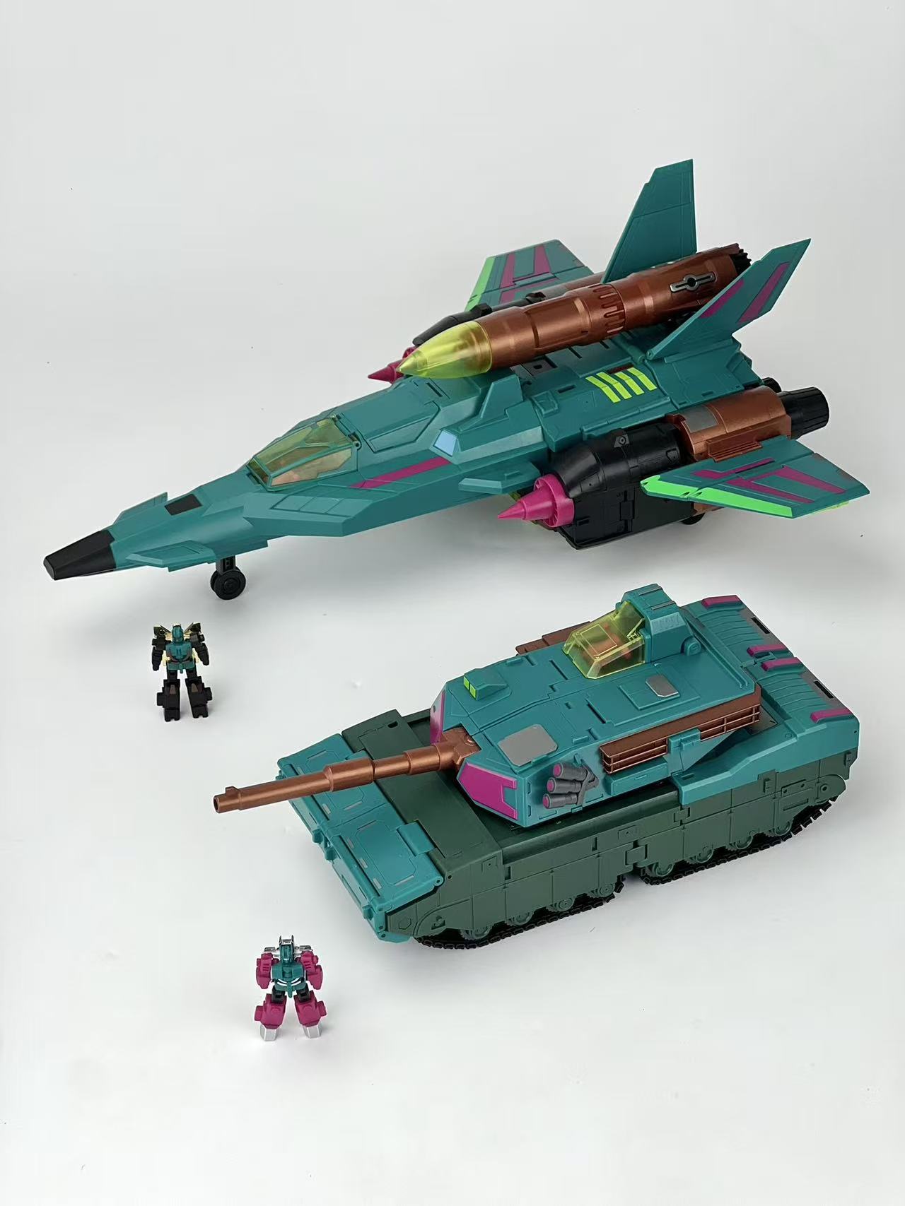 MB-08B HELMSMAN (TF-con Chicago 2025 Limited Edition)