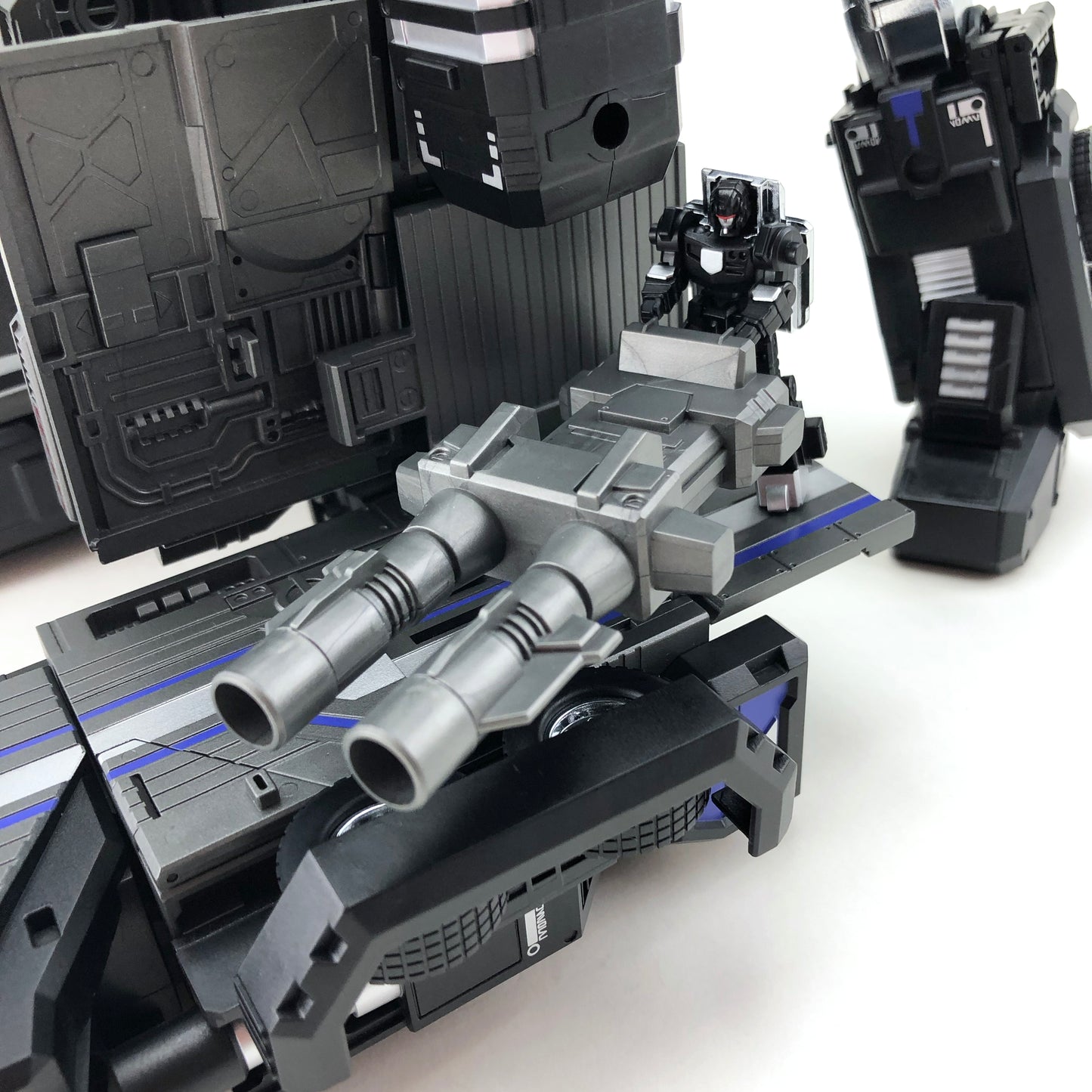 MB-06A BLACK POWER BASER