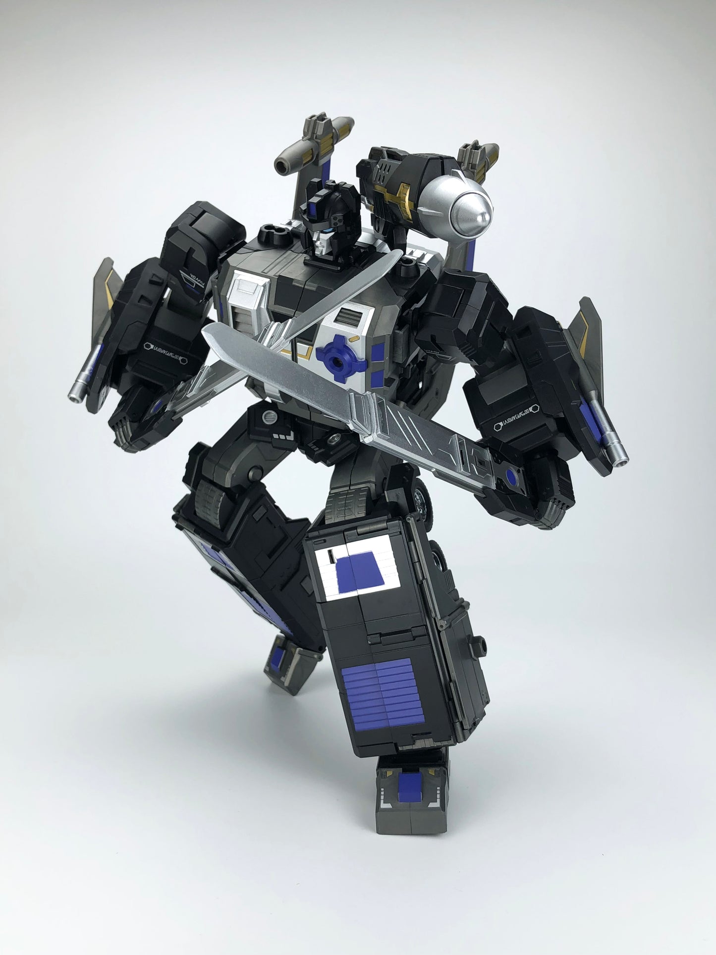 MB-11A BLACK GOD ARMOUR [Re-issue 2022]