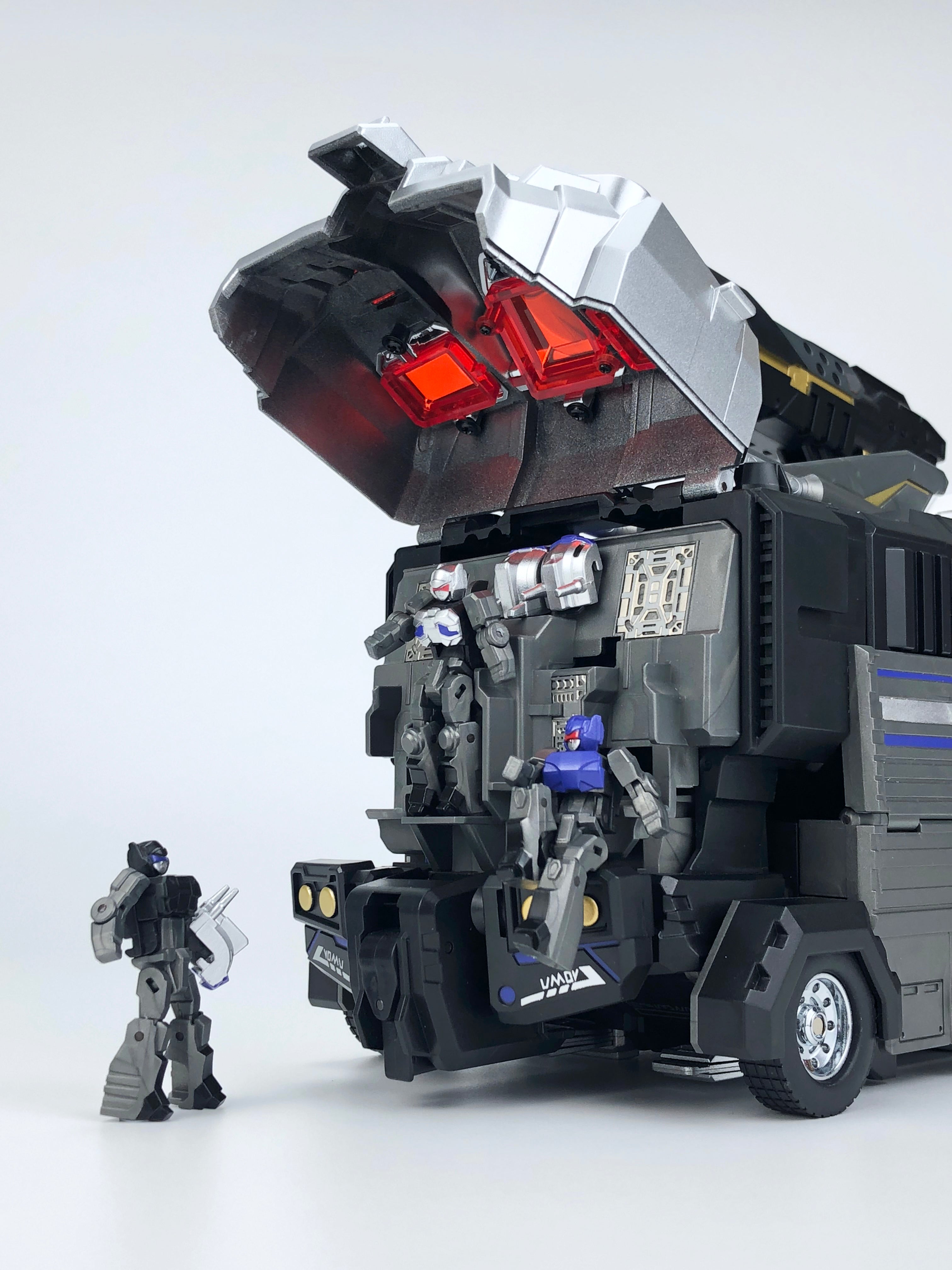 Takara Tomy - FansHobby MB-11A Black God Armor 非正規 MB-11A Black God Armor | Fans Hobby 3rd Party Master Builder